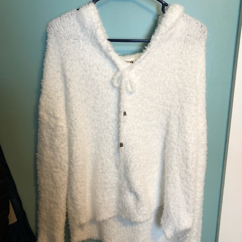 White sweatshirt